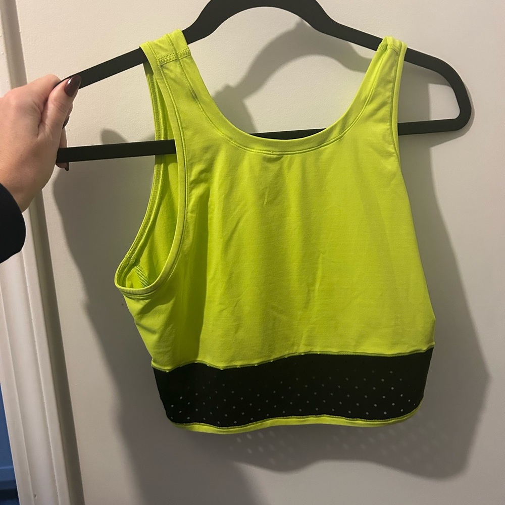 Lululemon crop top